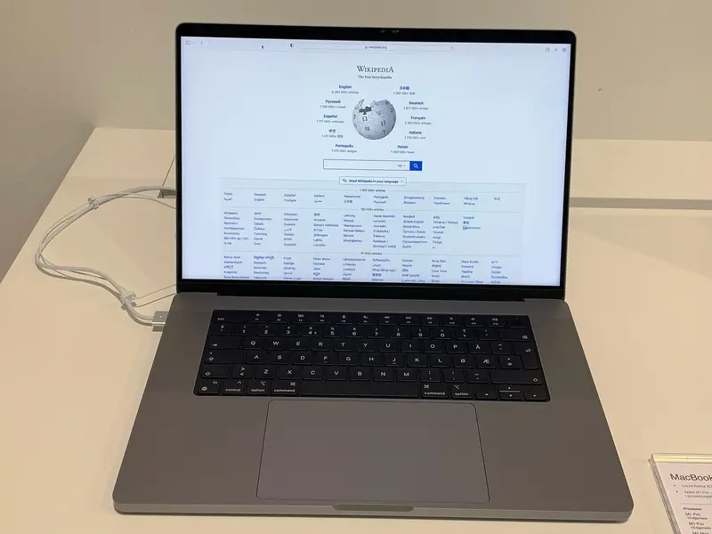 Apple MacBook Pro laptop